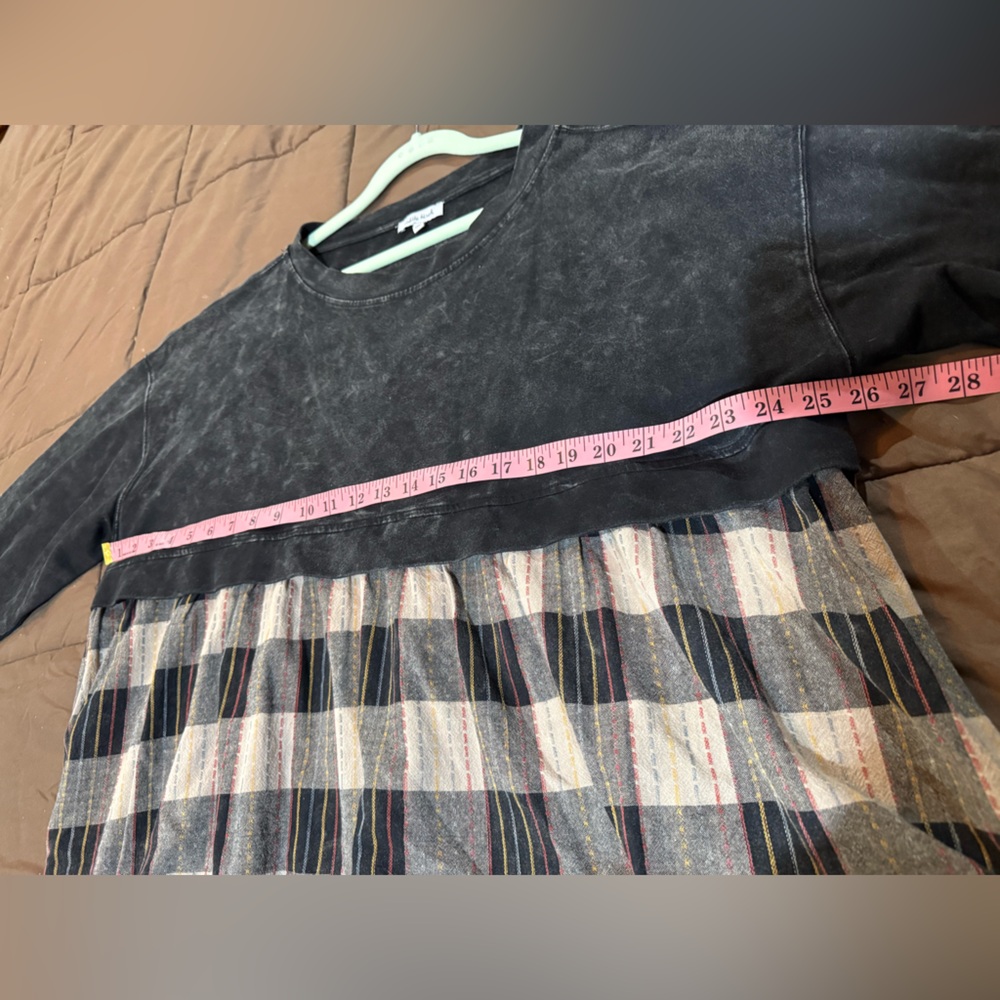 White Birch Charcoal and Beige Plaid Tunic - Picture 6 of 7